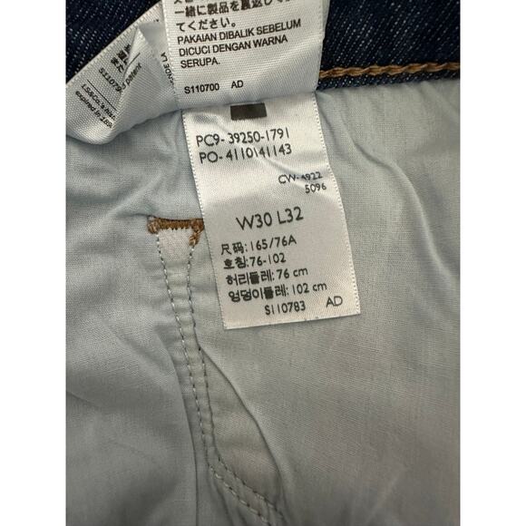 LEVI'S CLASSIC STRAIGHT womens JEANS DENIM 30x32 - Picture 10 of 11